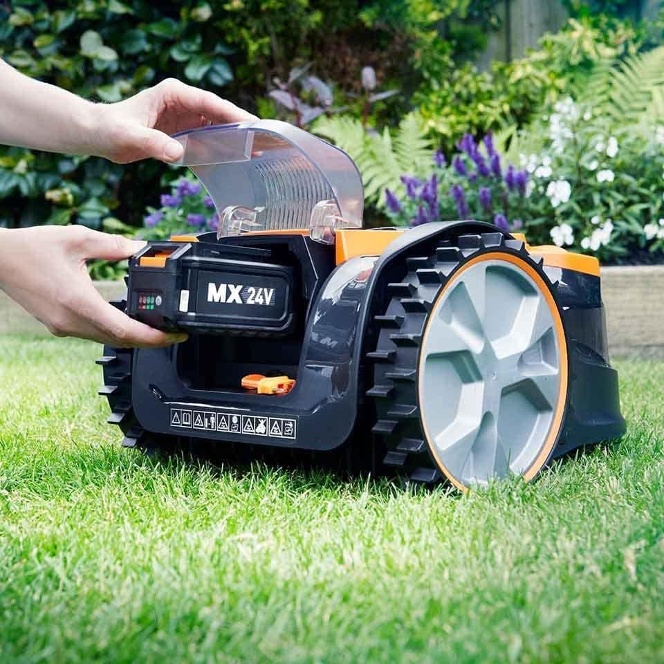 Lawnmaster OcuMow®16 Mähroboter kabellos für Hausinhaber im Hausgärtnereich bis zu 150 ㎡
| Lawnmaster OcuMow®16 Mährobo